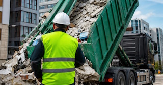 Вывоз строительного мусора в Учалах: услуги лицензированной компании — ПроМусор